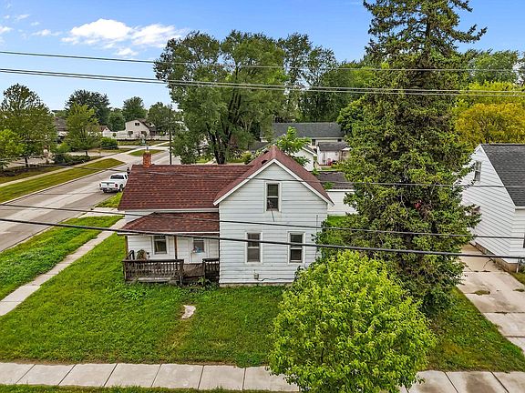 4th image of 203 N 8th St