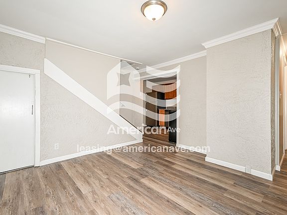 1334659_004_dining_room_13645432.jpg