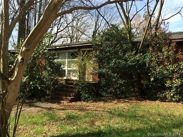 2nd image of 1742 Eastway Dr
