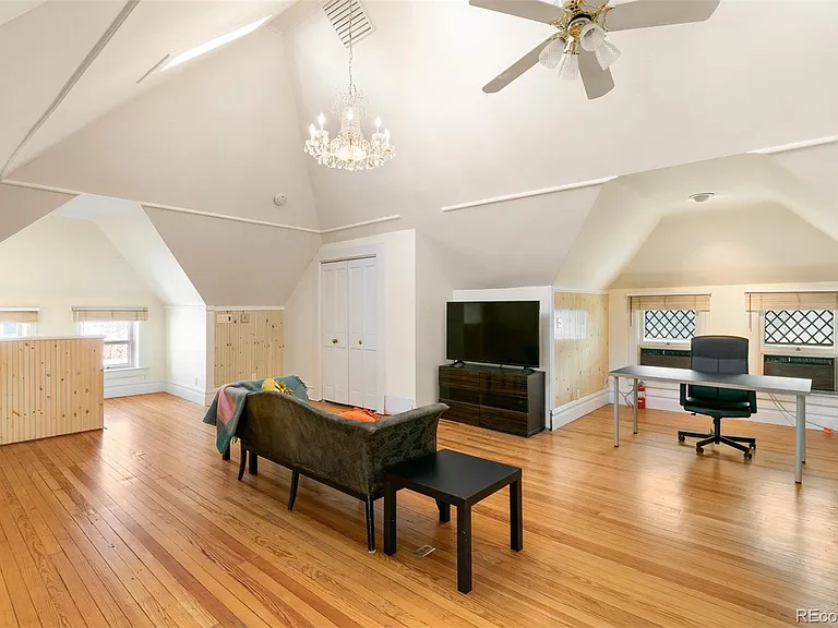 1748 N High St #3 — Photo 2