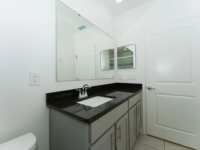 138 SW Carter Ave — Photo 38