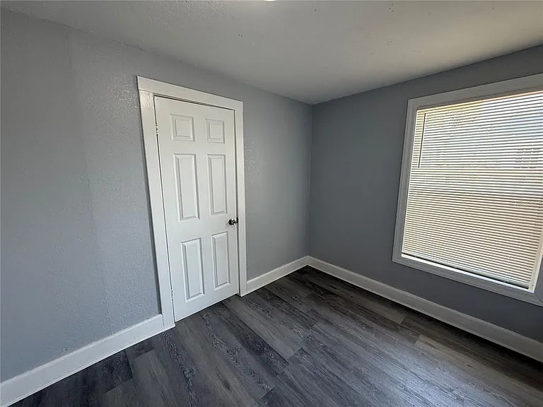313 S Palm Ave — Photo 5