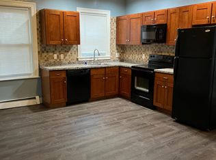 15 Vale St #1, Providence, RI 02908