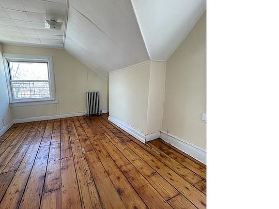 5th image of 76 Boyd St #3A