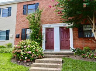 11125 Rock Garden Dr, Fairfax, VA 22030