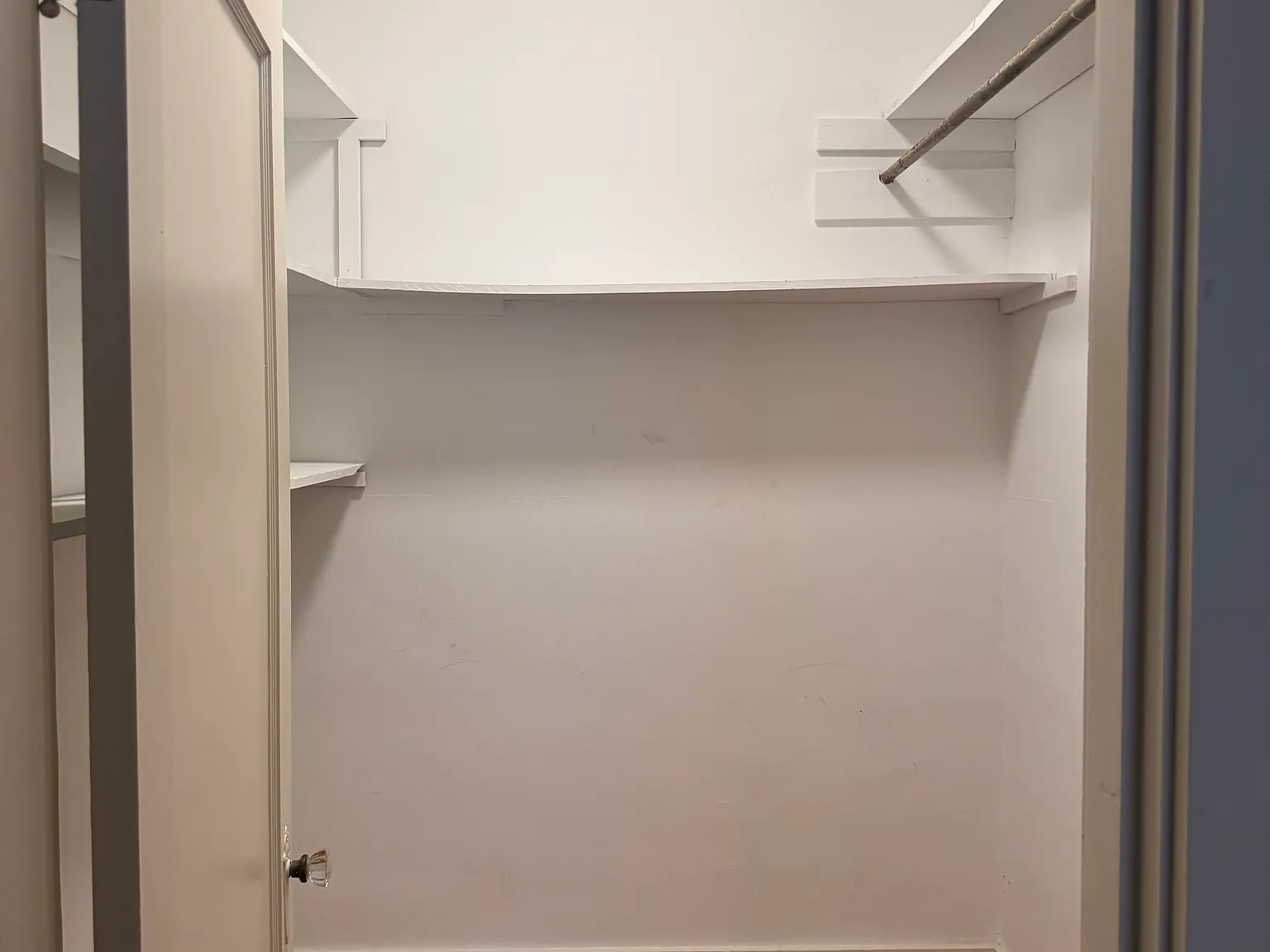 1 bed, 1000 sqft, $1,000 — Photo 3
