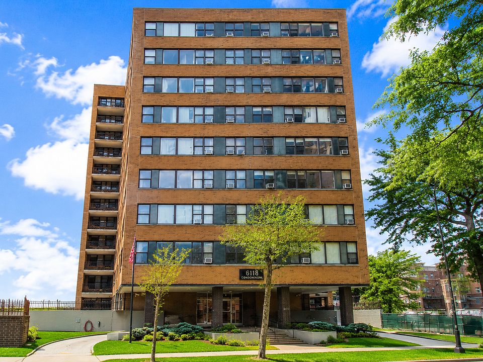 1st image of 6118 N Sheridan Rd APT 1102