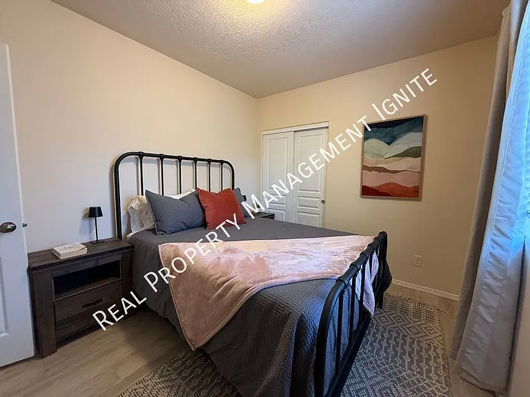 61203 Snowbrush Dr — Photo 10