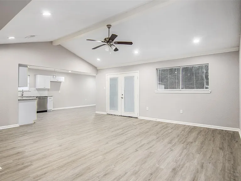 1702 Athens Dr — Photo 17