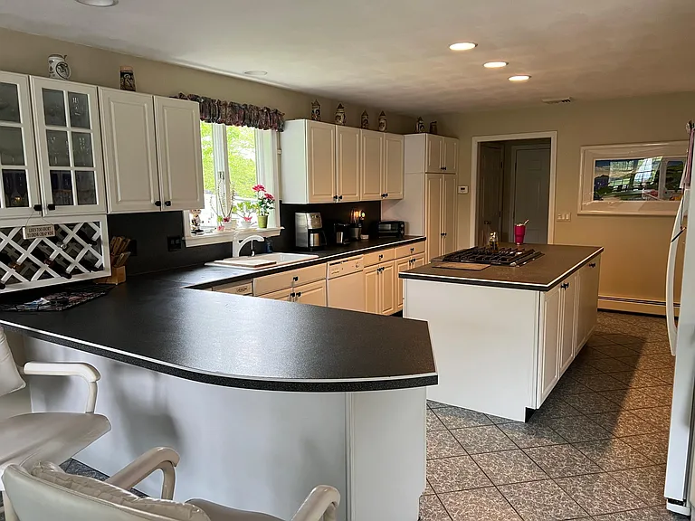 138 Oakland Farm Rd — Photo 7