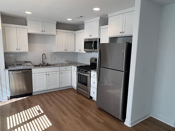 2nd image of 5772 Holdcroft Dr