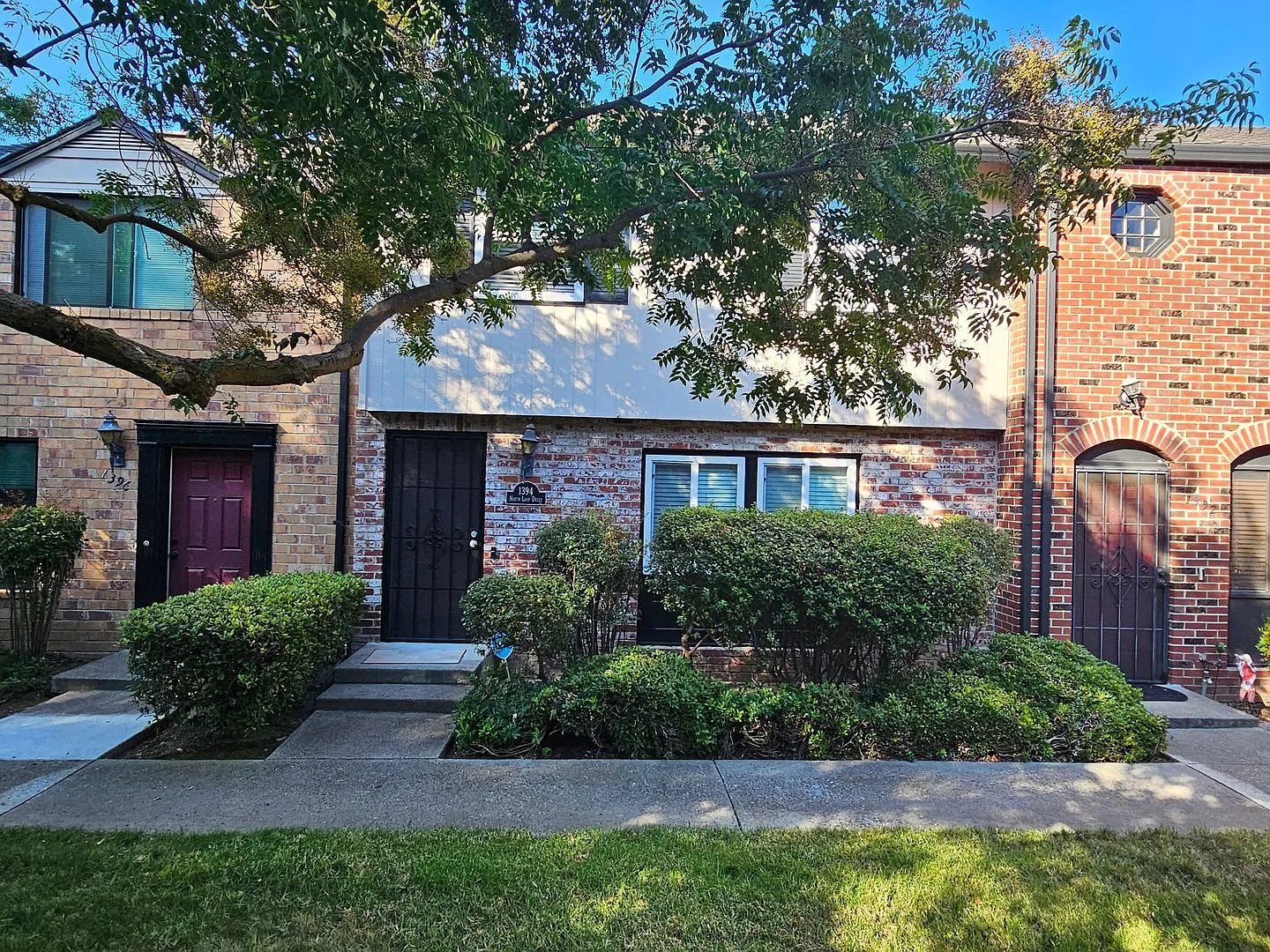 Terrific Townhome In Central San Jose - 3 Bed/2.5 Bath — Photo 1