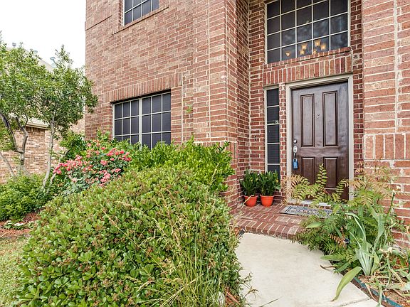 2nd image of 2736 Sunnyside Dr