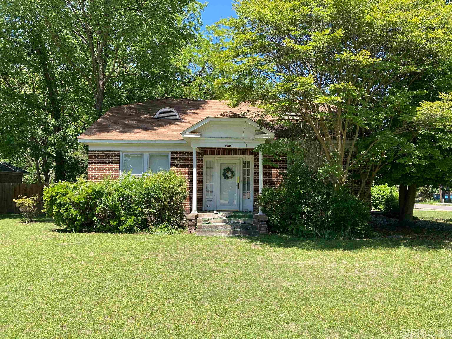 1704 College Ave, Conway, AR 72034 Zillow