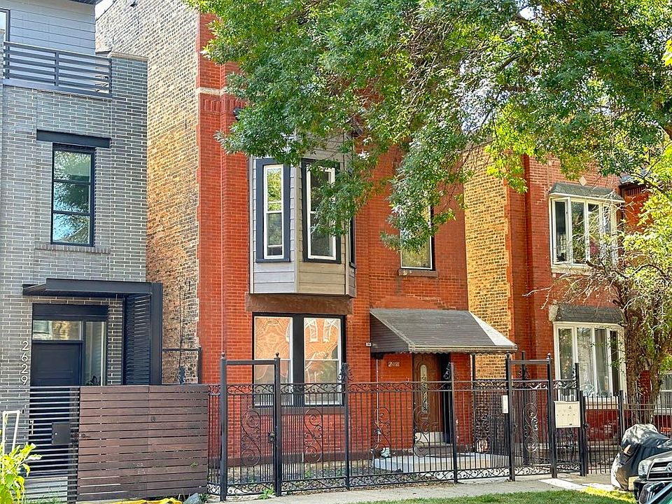 1st image of 2631 W Superior St #4