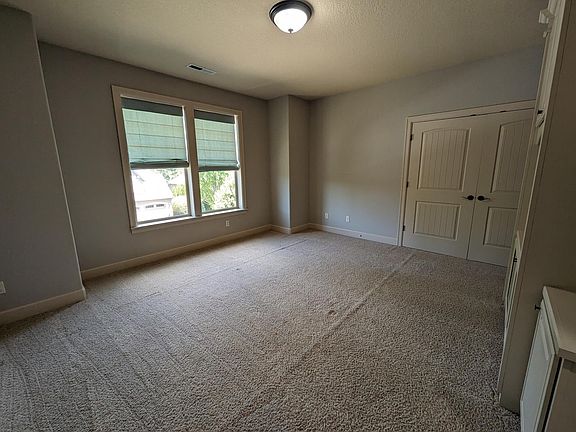2nd image of 15050 SE Pebble Beach Dr