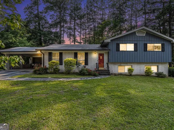 6085 Dunbritan Ln, College Park, GA 30349