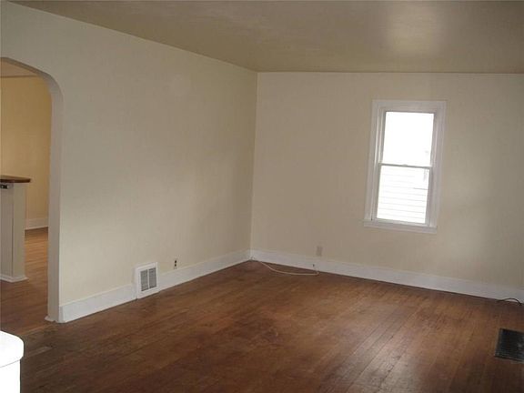 4th image of 803 Wyoming Ave