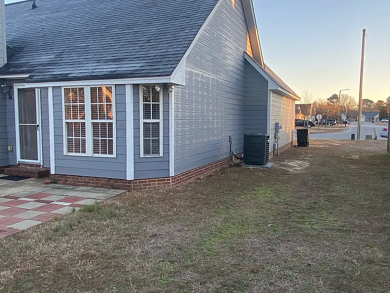 1047 Gatesville Dr — Photo 4