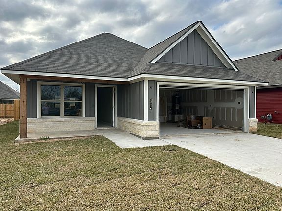 2nd image of 1211 Highgarden Dr