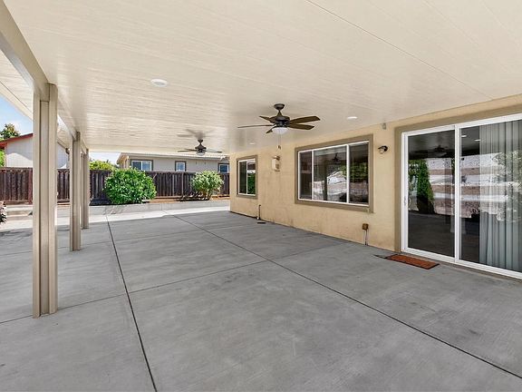 3rd image of 3871 Danbury Way