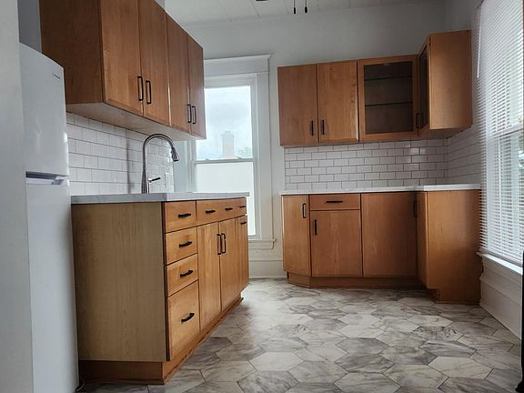 3rd image of 603 Franklin Ave #4