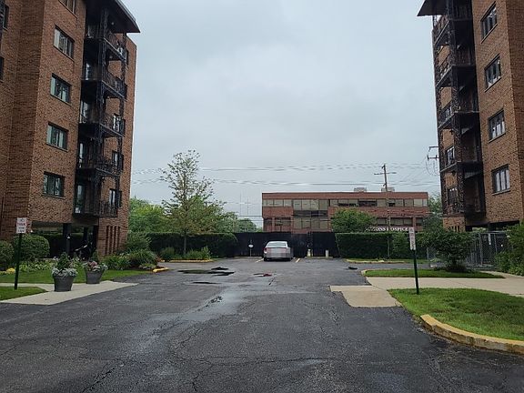 4th image of 9396 Landings Ln Unit 603
