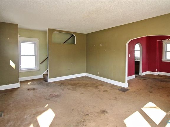 3rd image of 550 Ogden Ave