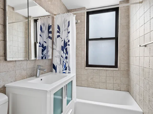 225 East 36th Street image 6 of 8