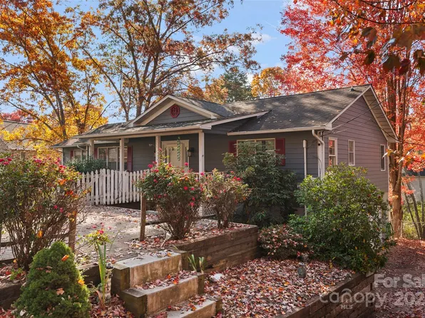 597 Penland St, Clyde, NC 28721
