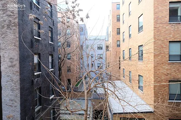 Rented by Sotheby's International Realty | media 31