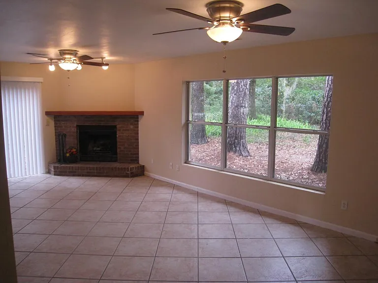 Living Room 2 w/ Fireplace
