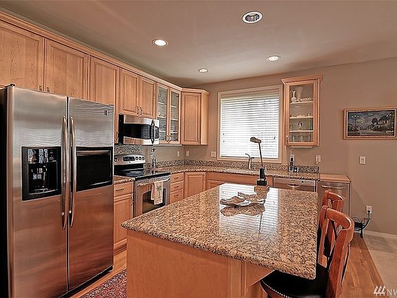 3rd image of 15608 Country Club Dr #A