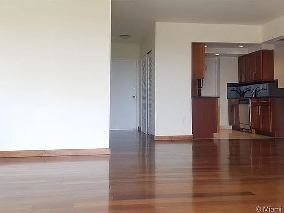 3rd image of 11111 Biscayne Blvd #1000