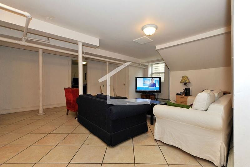 2nd image of 23 Saint Lukes Rd #Ba