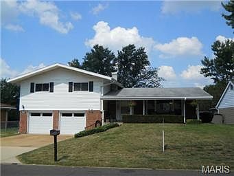 1st image of 3227 Southern Aire Dr