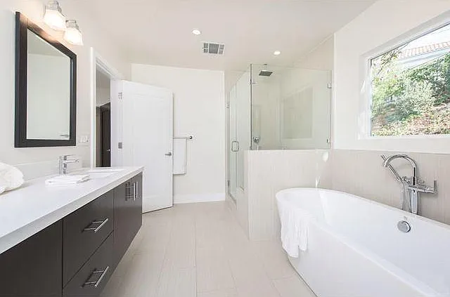 15672 Castlewoods Dr — Photo 25