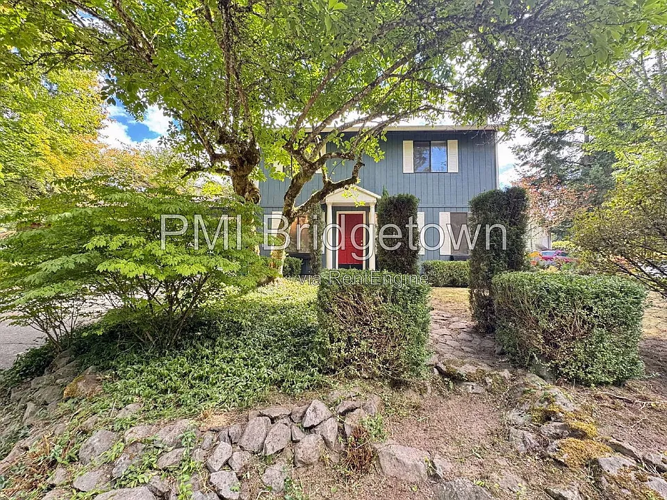 702 SW 6th Ct