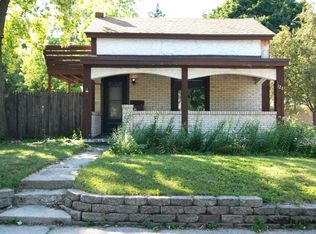 128 N West Ave, Waukesha, WI 53186