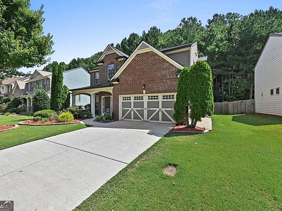 4th image of 2715 Lansing Ln