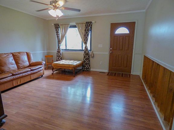 5th image of 2984 Valleycreek Dr