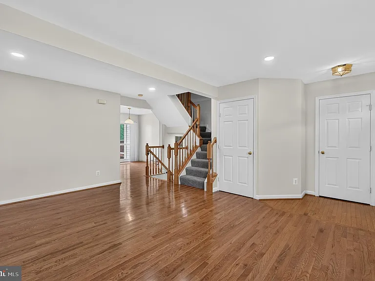 15044 Gaffney Cir — Photo 6