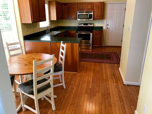 3rd image of 11700 Park Forest Ct