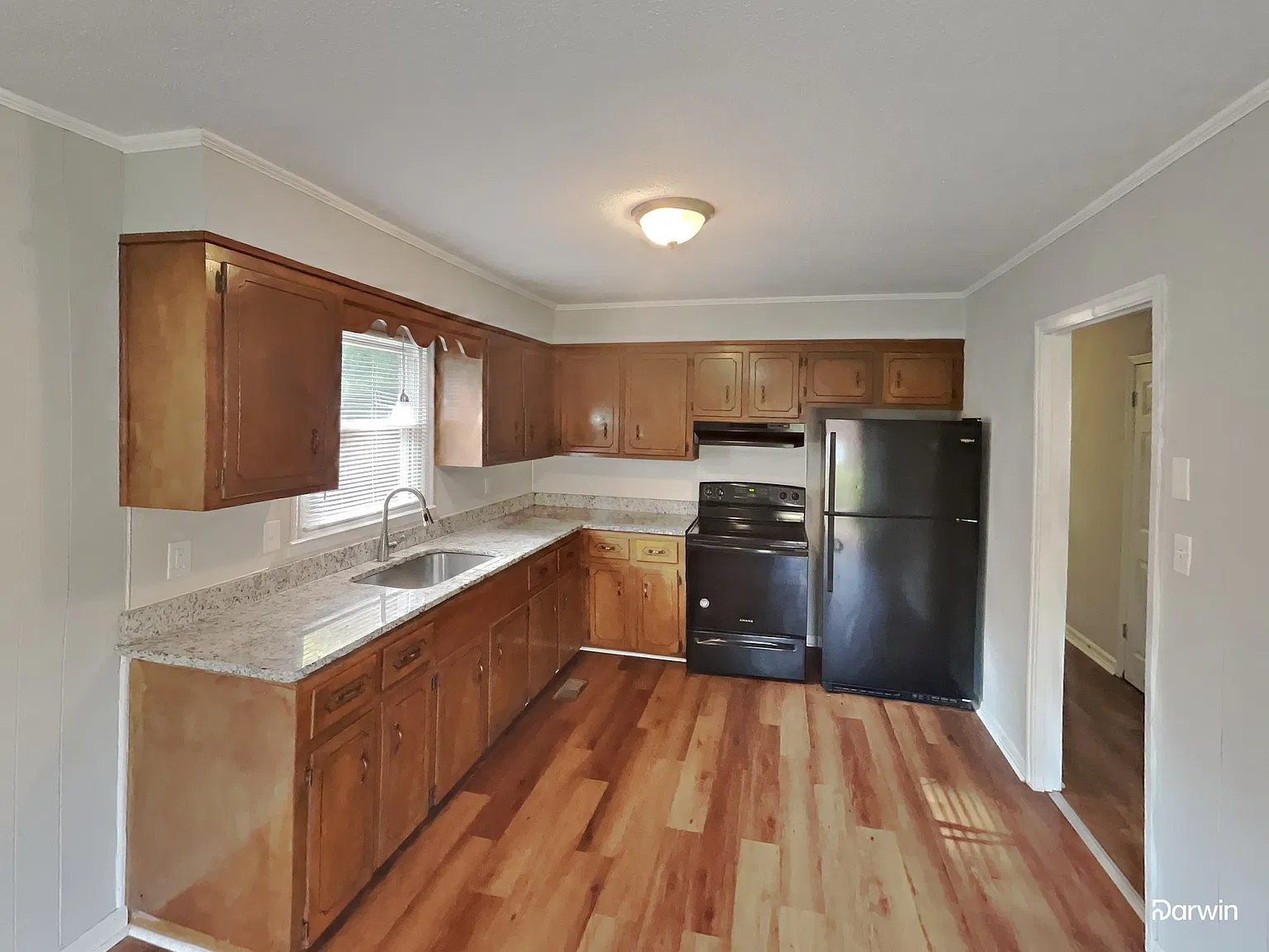 3 bed, 1.0 bath, 1145 sqft, $1,500 — Photo 2