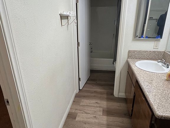 5th image of 3788 50th St Unit 1
