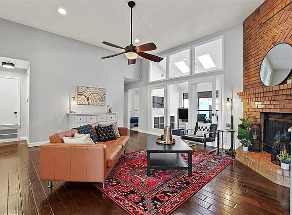 3rd image of 7309 Aberdeen Dr