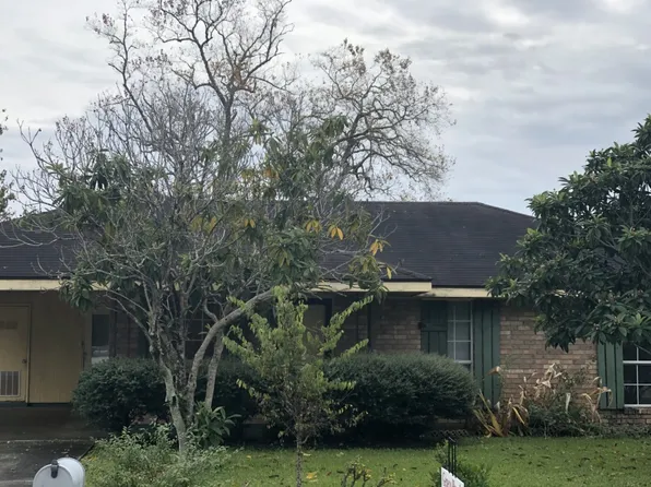 125 Greenbriar St, Belle Rose, LA 70341