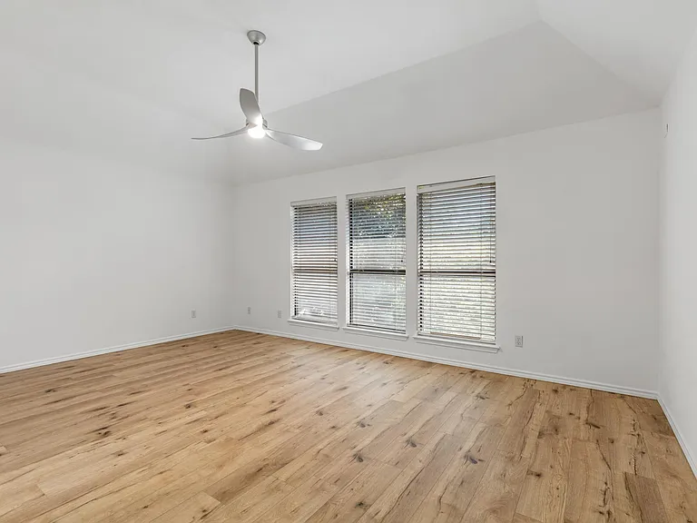2601 Kimberly Dr — Photo 8