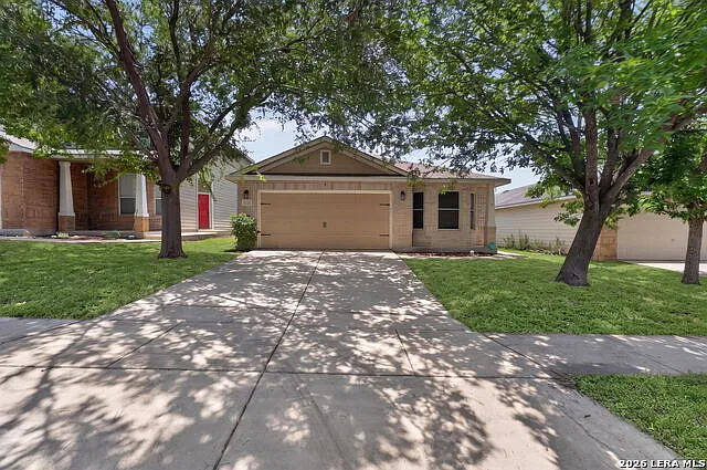 3 bed, 2.0 bath, 1393 sqft, $1,700 — Photo 2