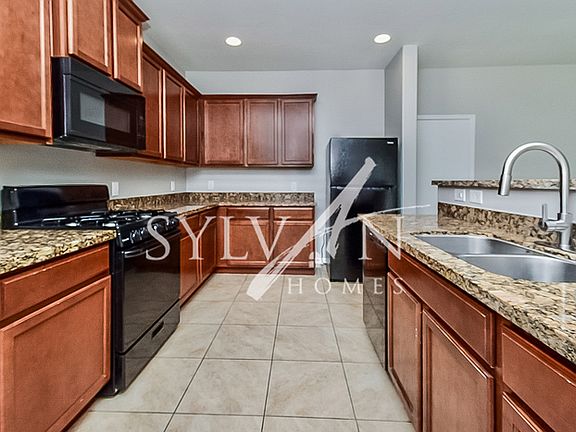 4th image of 8267 W Kittiwake Ln